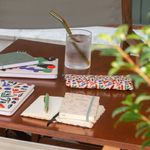 MR37283_4_PORTATODO_Plano_Acolchado_Flores_LEAVESWIND.jpg