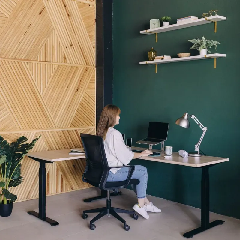 escritorio_en_L_escuadra_madera_clara_con_negro